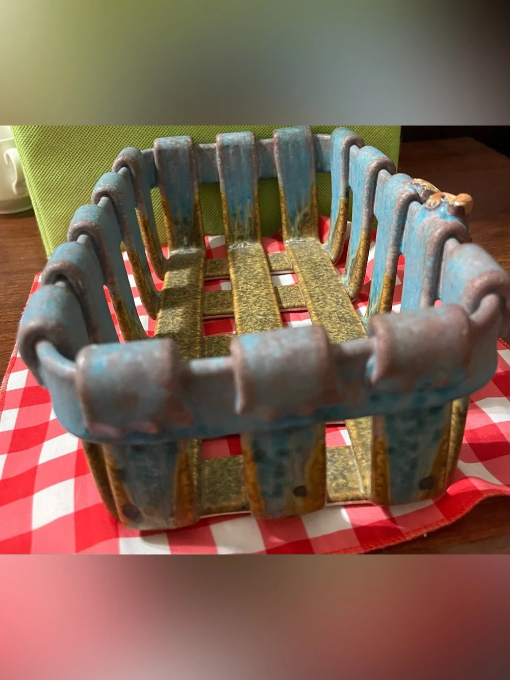 N/A beautiful basket